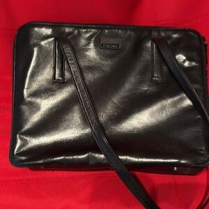 Perlina Sleek Black Leather Shoulder Bag